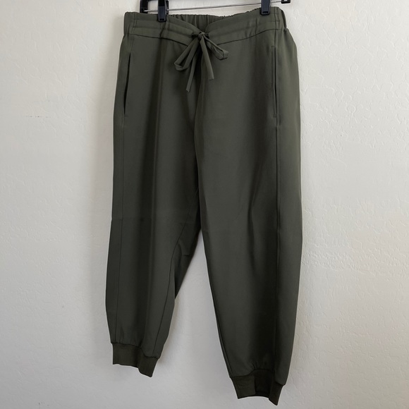 Green jogger pants - Picture 3 of 6